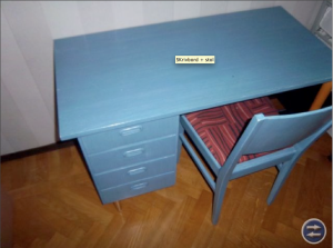 "Säljer mitt blåa skrivbord och tillhörande stol, då jag har skaffat mig ett annat.  Skrivbordet finns i Falköping Endast seriösa köpare!  Jag nås på mobilnummer: xxxxxxxxxx Mvh Emma Pris: 150 kr"